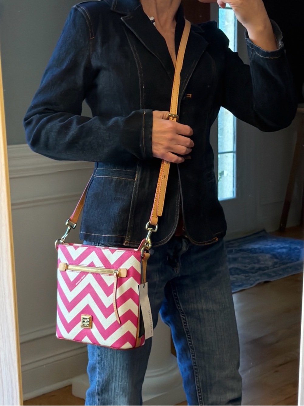 Dooney & Bourke Barbiecore Pink/White Chevron Crossbody NWT - Picture 1 of 15